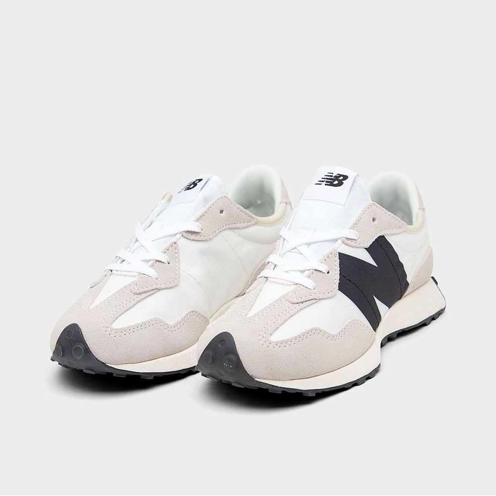 New Balance 327